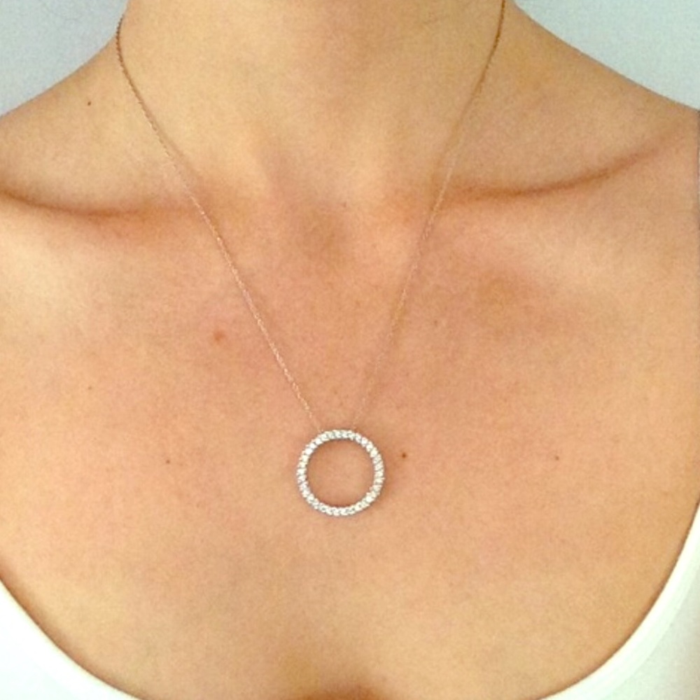 Sterling silver circle pendant necklace